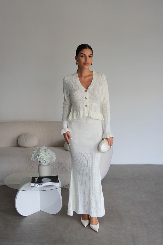 Düğme Detaylı V Yaka Hırka ve Maxi Uzun Etekli Premium Triko Takım