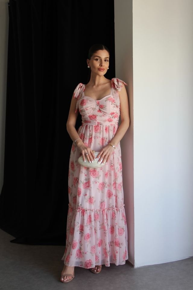 Pembe Çiçek Desenli Gipe Detaylı Bağlamalı Maxi Uzun Boy Premium Şifon Elbise
