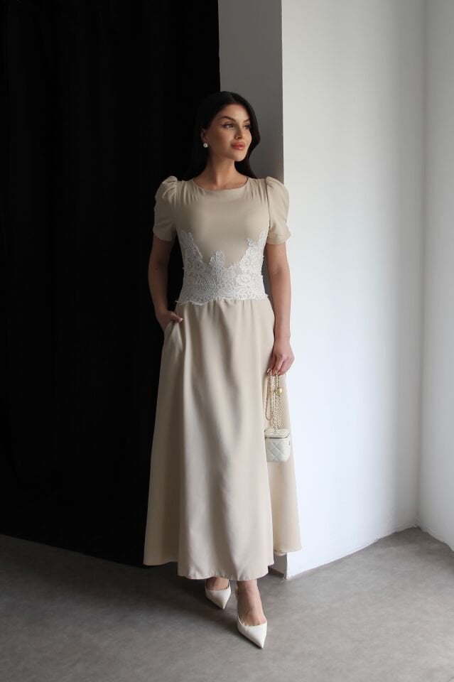 Dantel Detaylı Premium Midi Boy Elbise