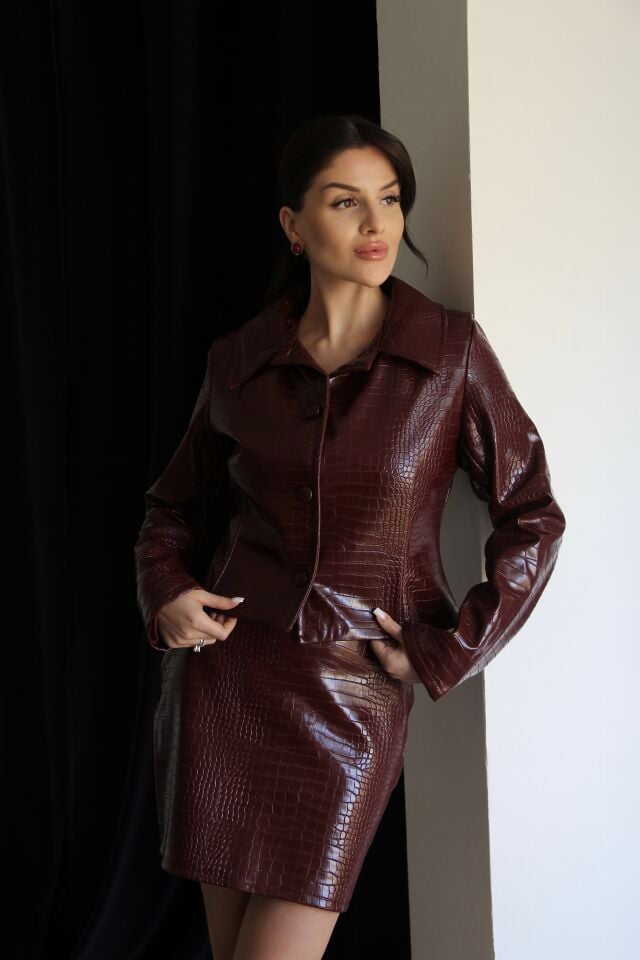 Bordo Krokodil Baskılı Düğme Detaylı Ceket ve Mini Etek Alt Üst Premium Deri Takım