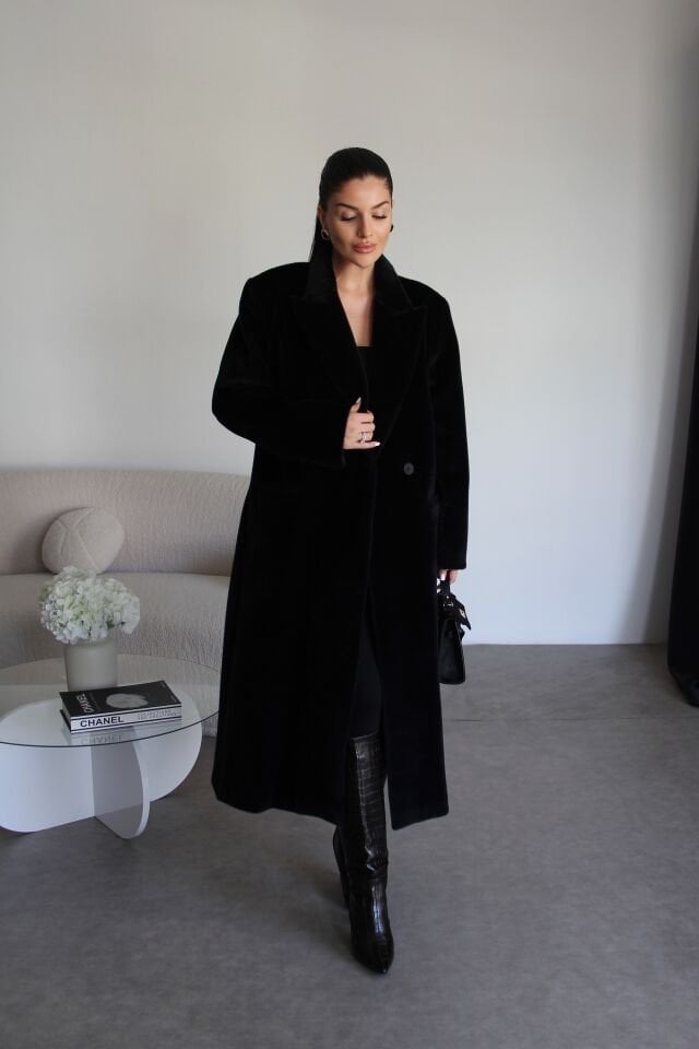 Siyah Özel Dokulu(Tay Tüyü) Astarlı Premium Uzun Kaban