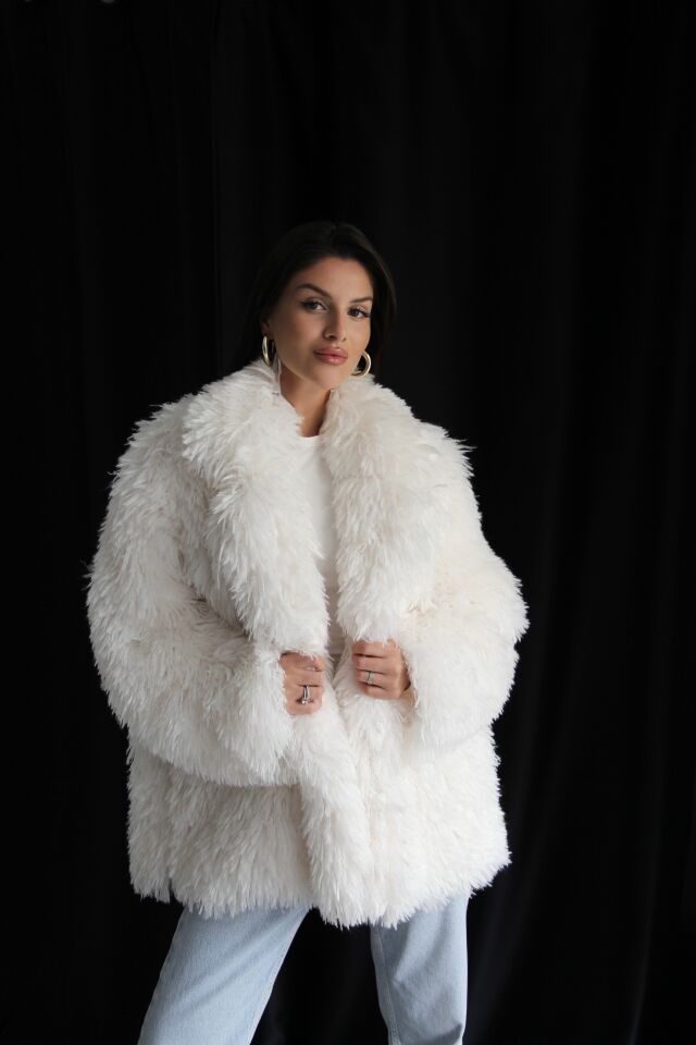 Ekru Beyaz Yoğun Tüylü Cepli Astarlı Premium Kürk