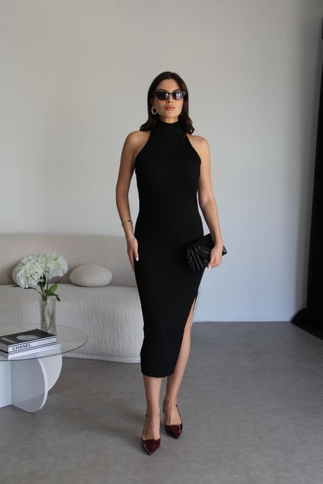 Siyah Yarım Balıkçı Yaka Fitilli Yırtmaçlı Kolsuz Midi Boy Premium Triko Elbise
