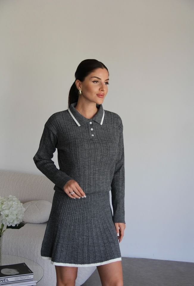 Antrasit Polo Yakalı Düğmeli Kazak ve Mini Etek Alt Üst Triko Takım