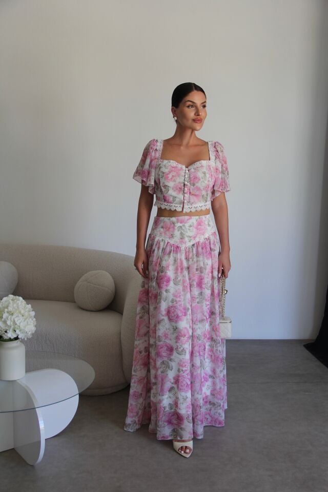 Dantel Detaylı Crop Bluz ve Maxi Etekli Şifon Takım