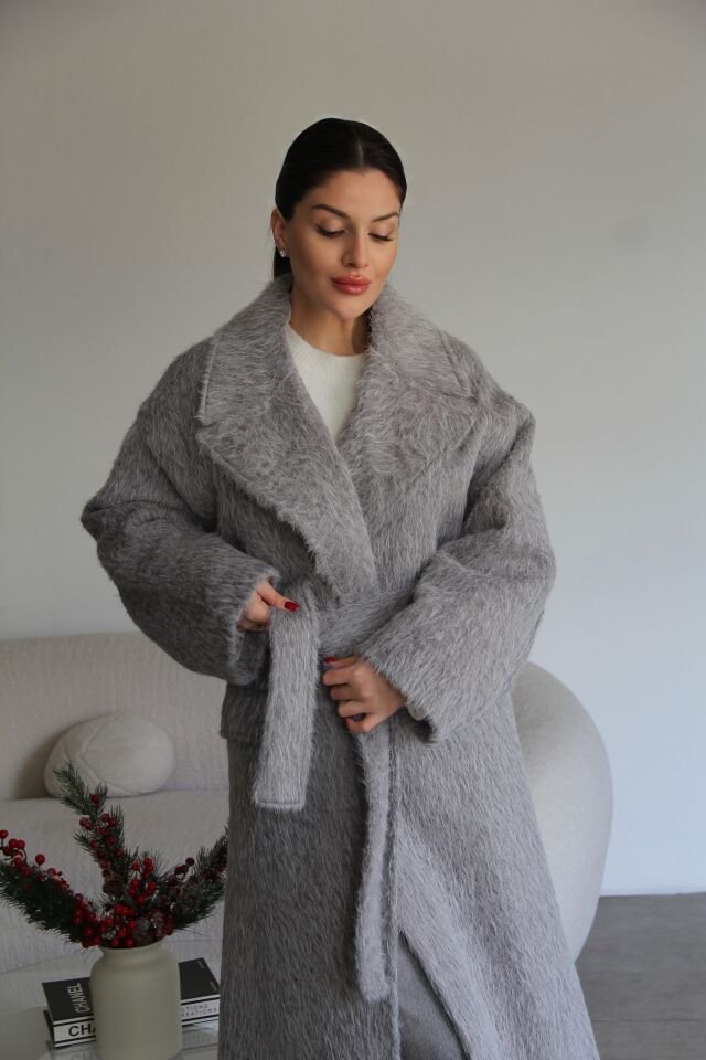 Gri Özel Dokulu Kuşaklı Oversize(BOL) Astarlı Premium Uzun Yün Kaban