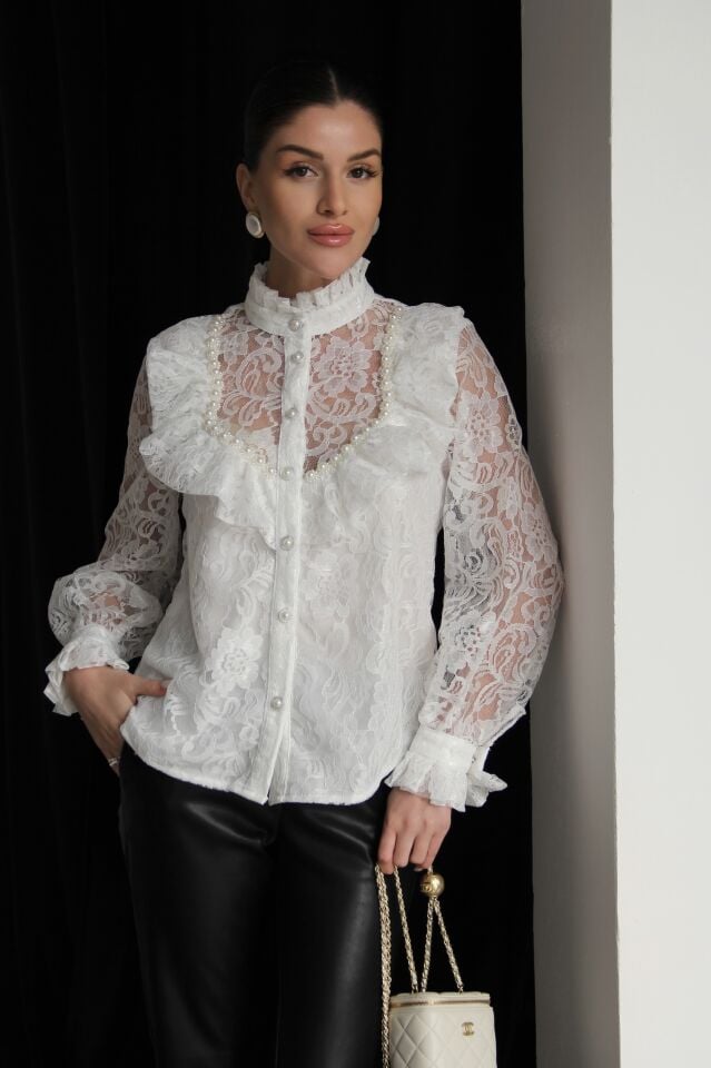 Dik Yaka Vintage inci işleme Detaylı Premium Tasarım Beyaz Dantel Gömlek