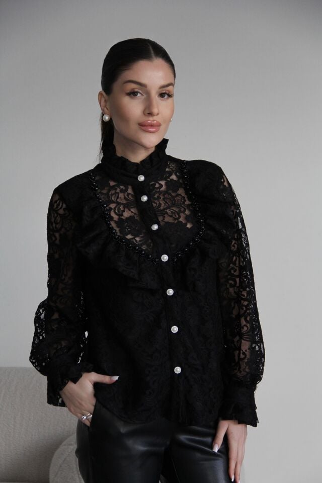 Dik Yaka Vintage inci işleme Detaylı Tasarım Beyaz Dantel Gömlek