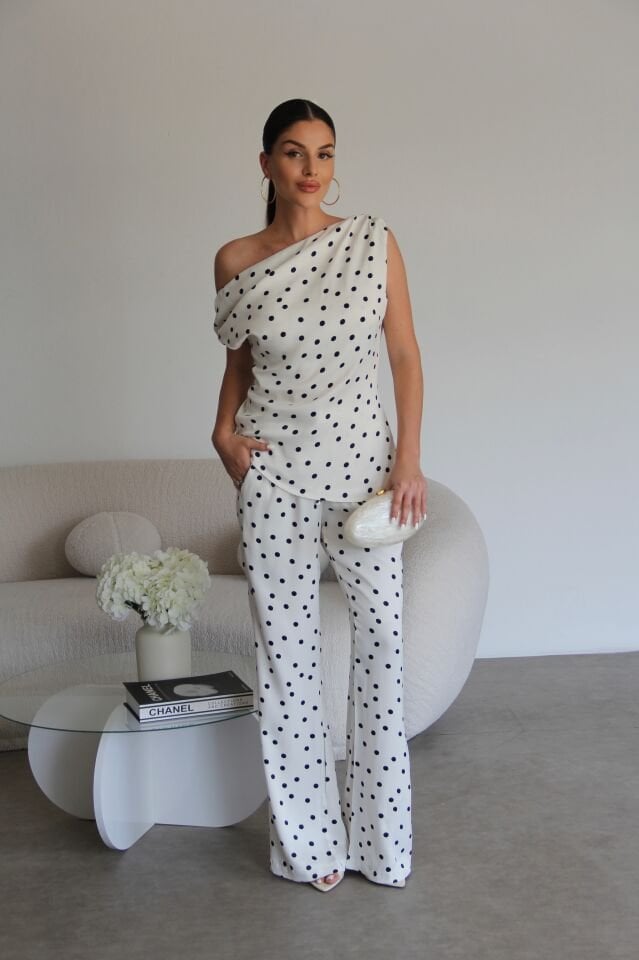 Beyaz Puantiyeli Bluz ve Pantolon Alt Üst Premium Saten Takım