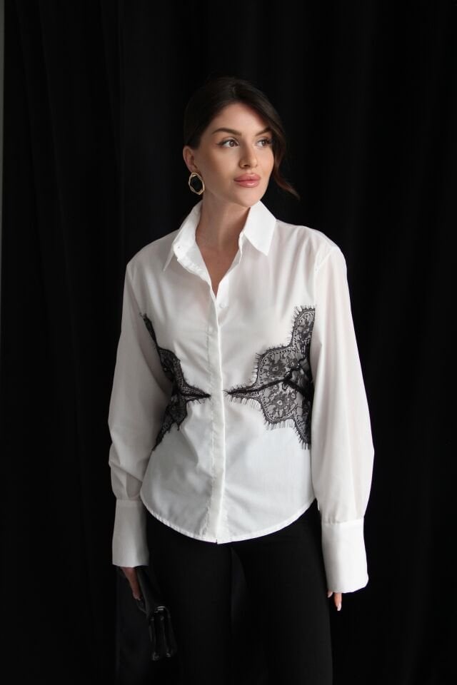 Beyaz Dantel Detaylı Sırttan Bağlamalı Premium Gömlek