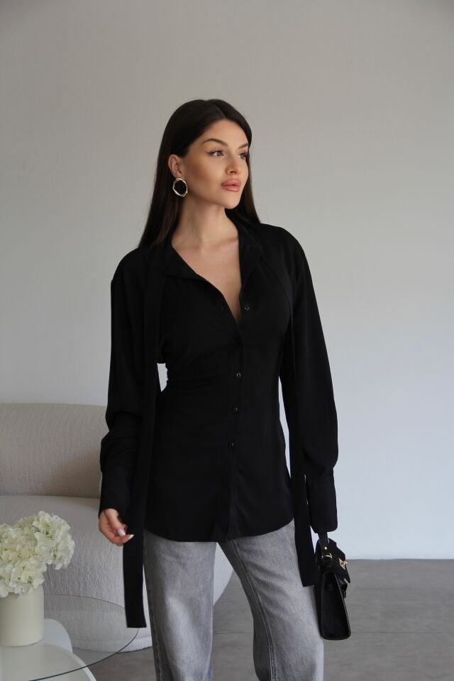 Yaka ve Sırttan Bağlama Detaylı Premium Siyah Gömlek