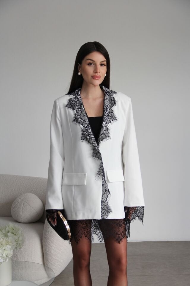 Tül Detaylı Vatkalı Astarlı Tasarım Premium Beyaz Ceket