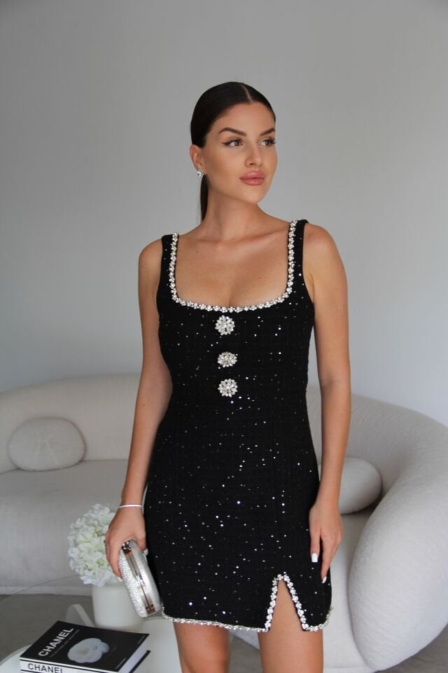 Siyah Broş Detaylı Taş işlemli Askılı Mini Boy Premium Tüvit Elbise