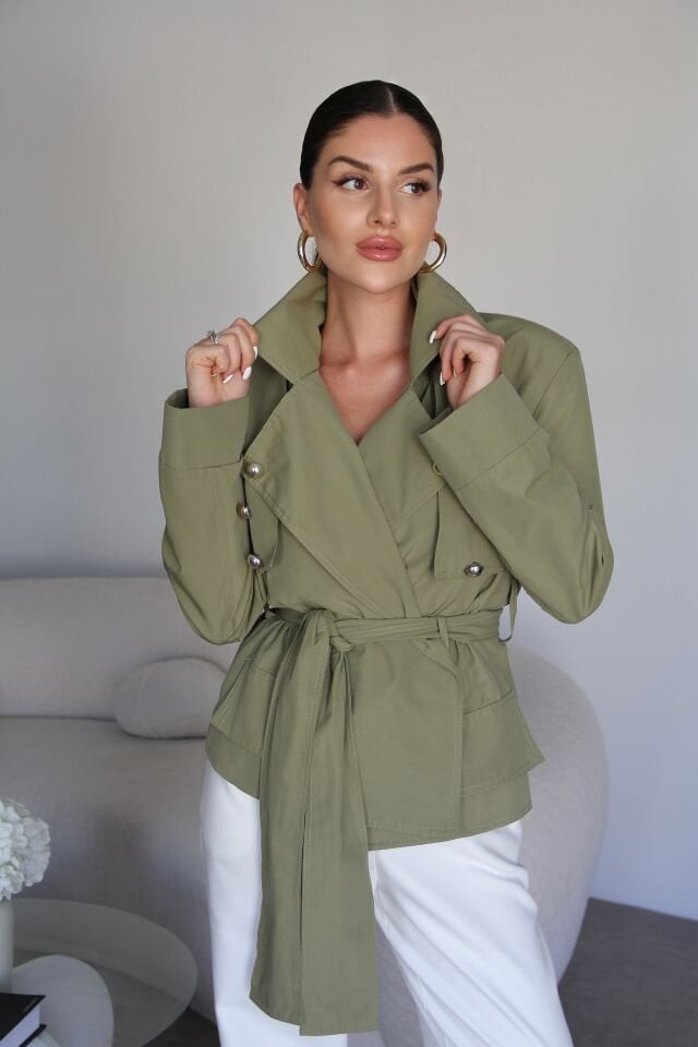 Yeşil Gold Düğme Detaylı Vatkalı KUŞAKLI Tasarım Trenç Ceket
